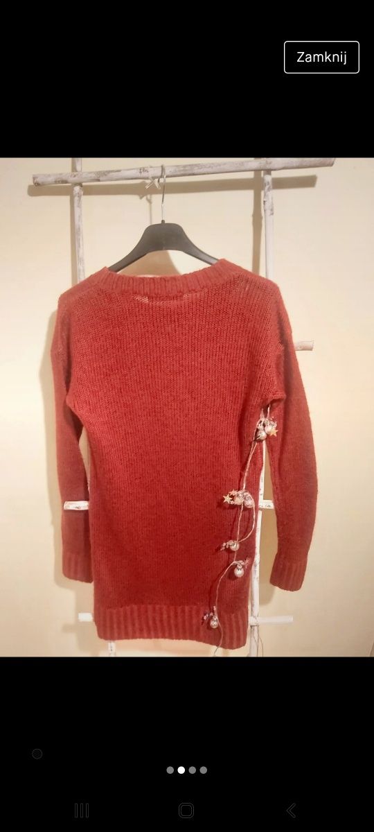Czerwony sweter w czarne serduszka XS