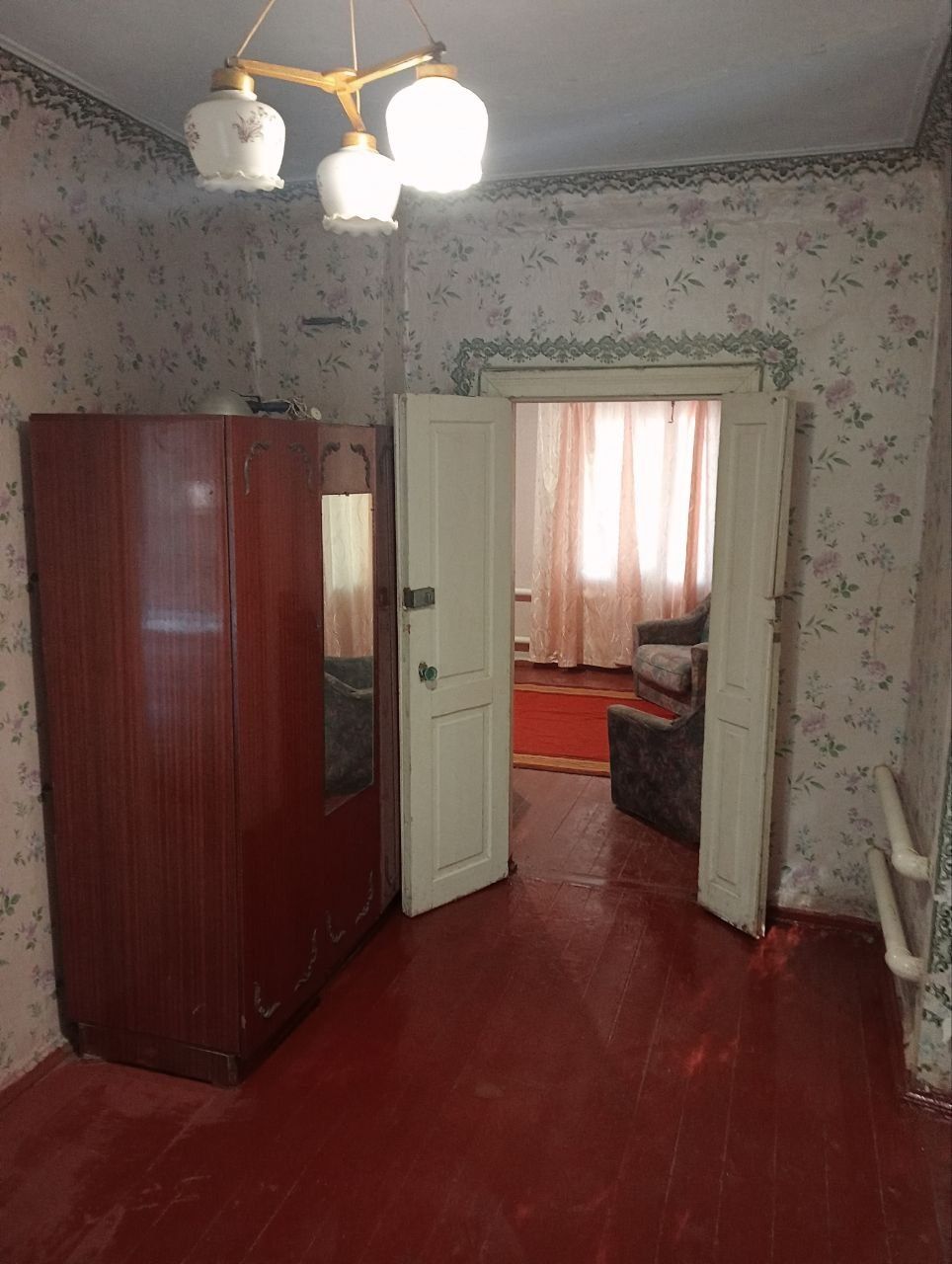 Продам будинок по вул. Уборевича (зупинка ш.т. Мудрьона)