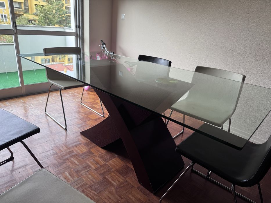 Mesa de jantar com 6 cadeiras