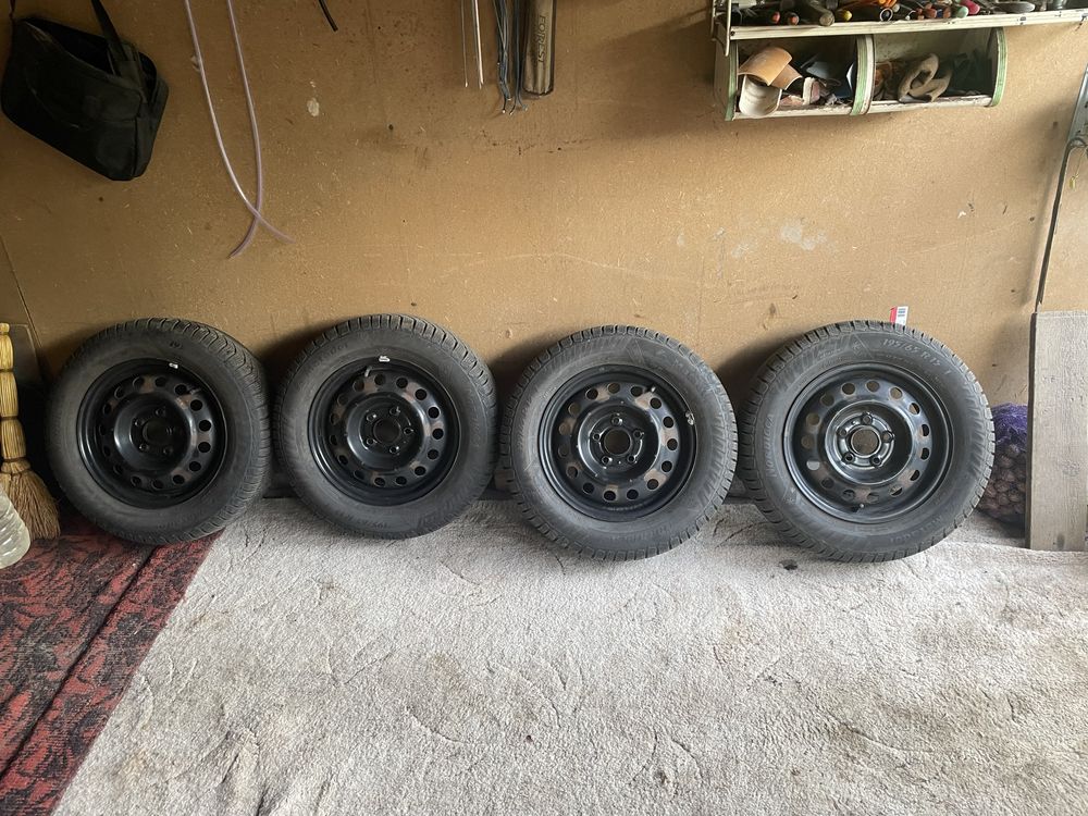 Продам резину з дисками 5*114,3 195/65 r15 hyundai kia Matador Nordicc