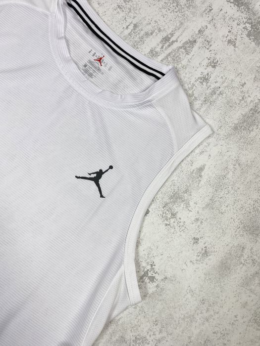 Jordan Quest Sleeveless: Технологічна Майка, Легка, Дихаюча, Біла
