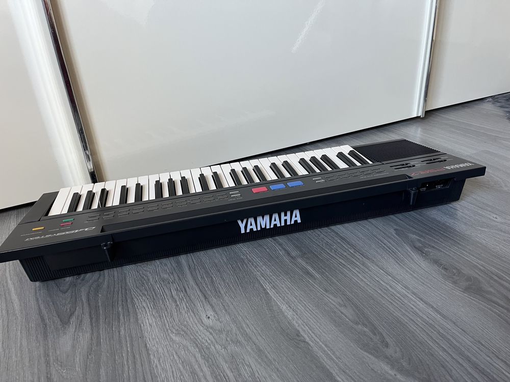 Синтезатор Yamaha