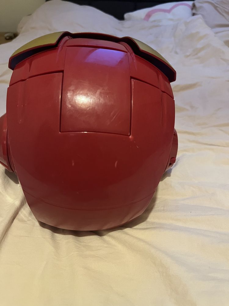 Kask Iron Men interaktywny