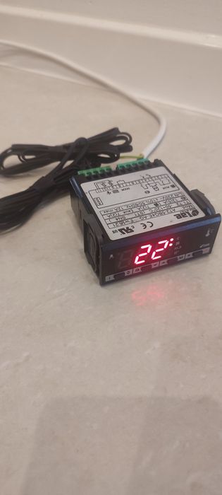 Sterownik elektroniczny chłodniczy LAE AT2-5BQ4E-AG AT2-5BS4E-AG