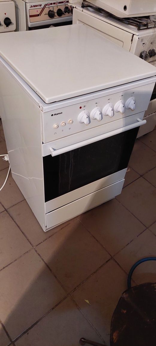 Продам газову плиту без подкрасов с электро-теном