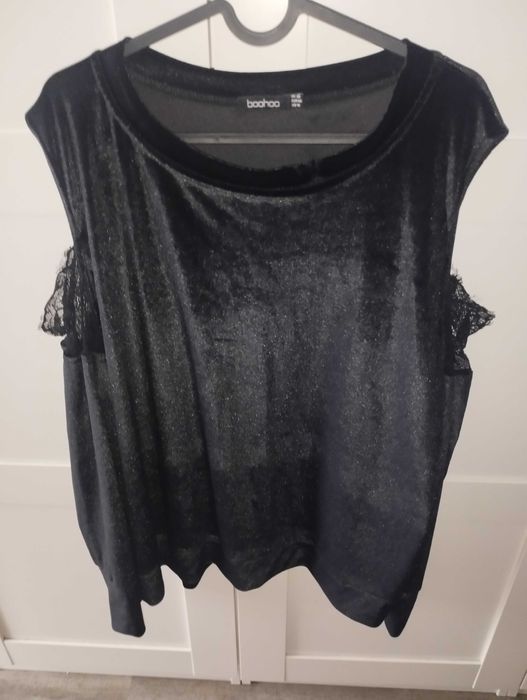 Bluza z wycięciami na ramionach luźna