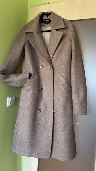 Пальто зимове розмір хс с