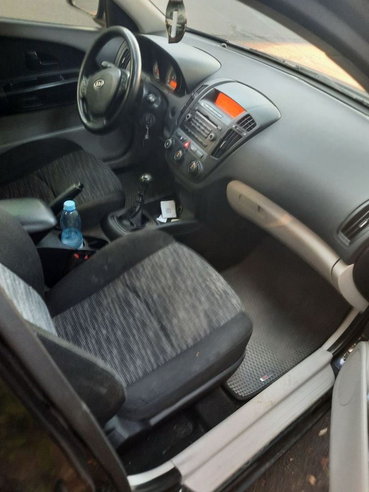 Kia Ceed 2008 года в отличном состоянии