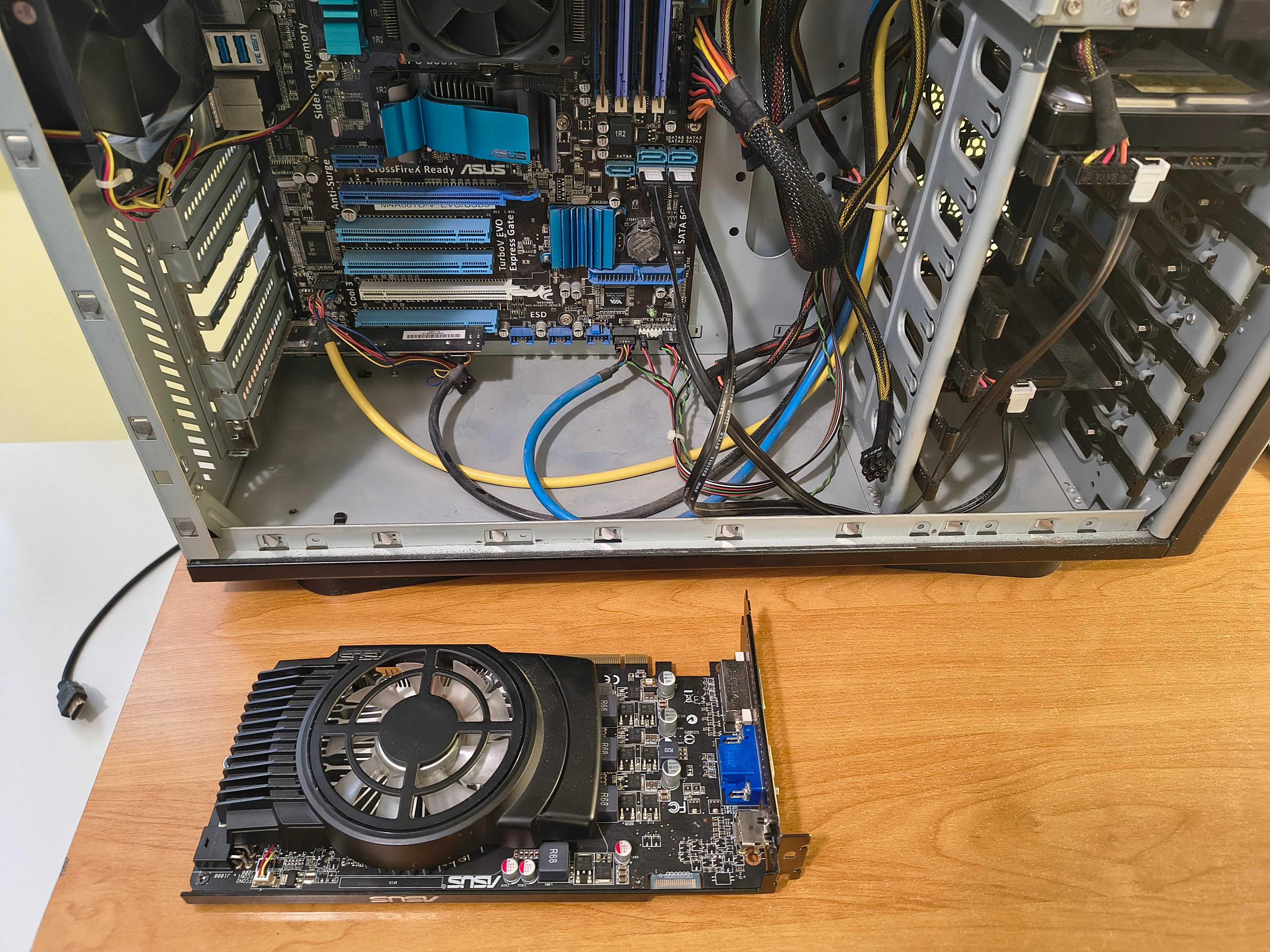 Відеокарта ATI Radeon HD5770