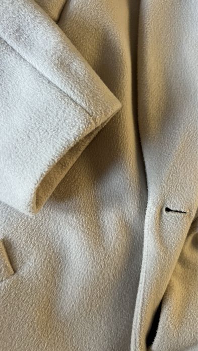 Пальто бренд Trussardi