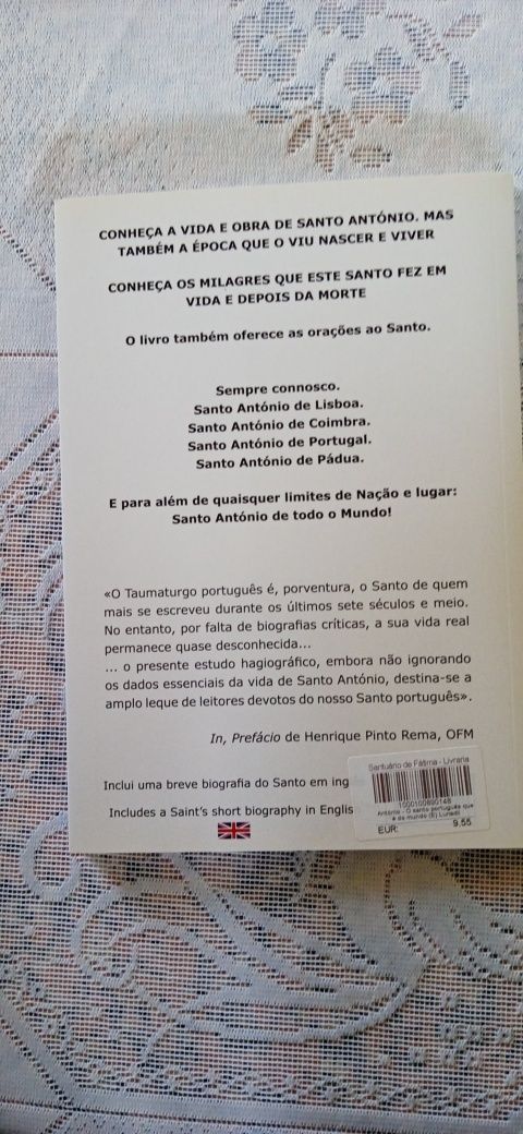 Livro António o Santo Português que é do mundo