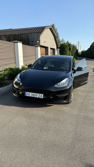 Tesla Model 3 Dual Motor 2019