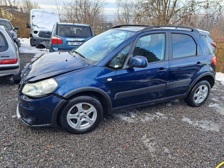 Suzuki Sx4 1.6 benzyna uszkodzony pali jezdzi