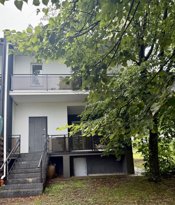 Продам будинок в мальовничій місцевості під Києвом