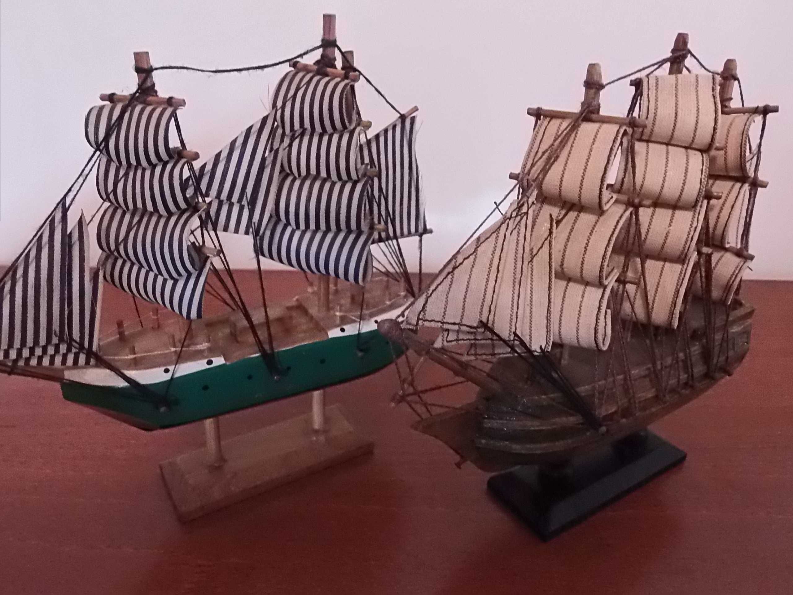 Barcos em madeira