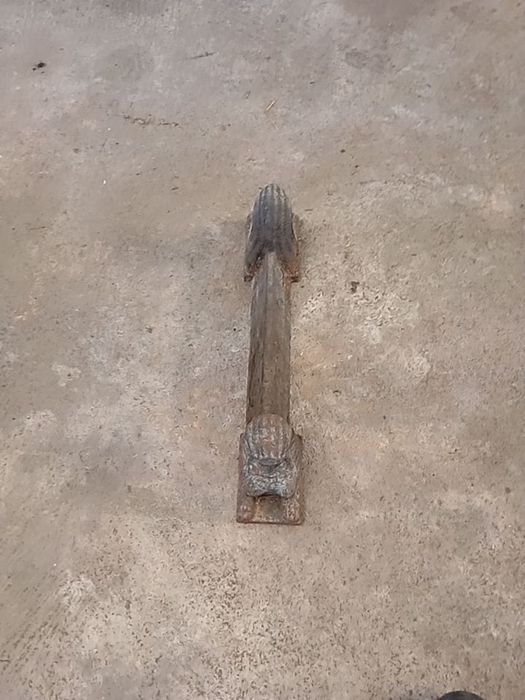 Vendo esta peça muita bonita em ferro