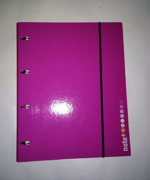 SALDOS Dossier lombada estreita, 4 argolas marca NOTE Material escolar