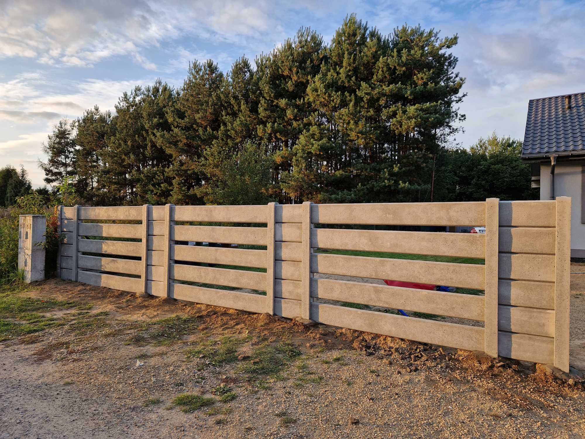 Garaże, wiaty, panele 3D, ogrodzenia betonowe dwustronne i palisadowe.
