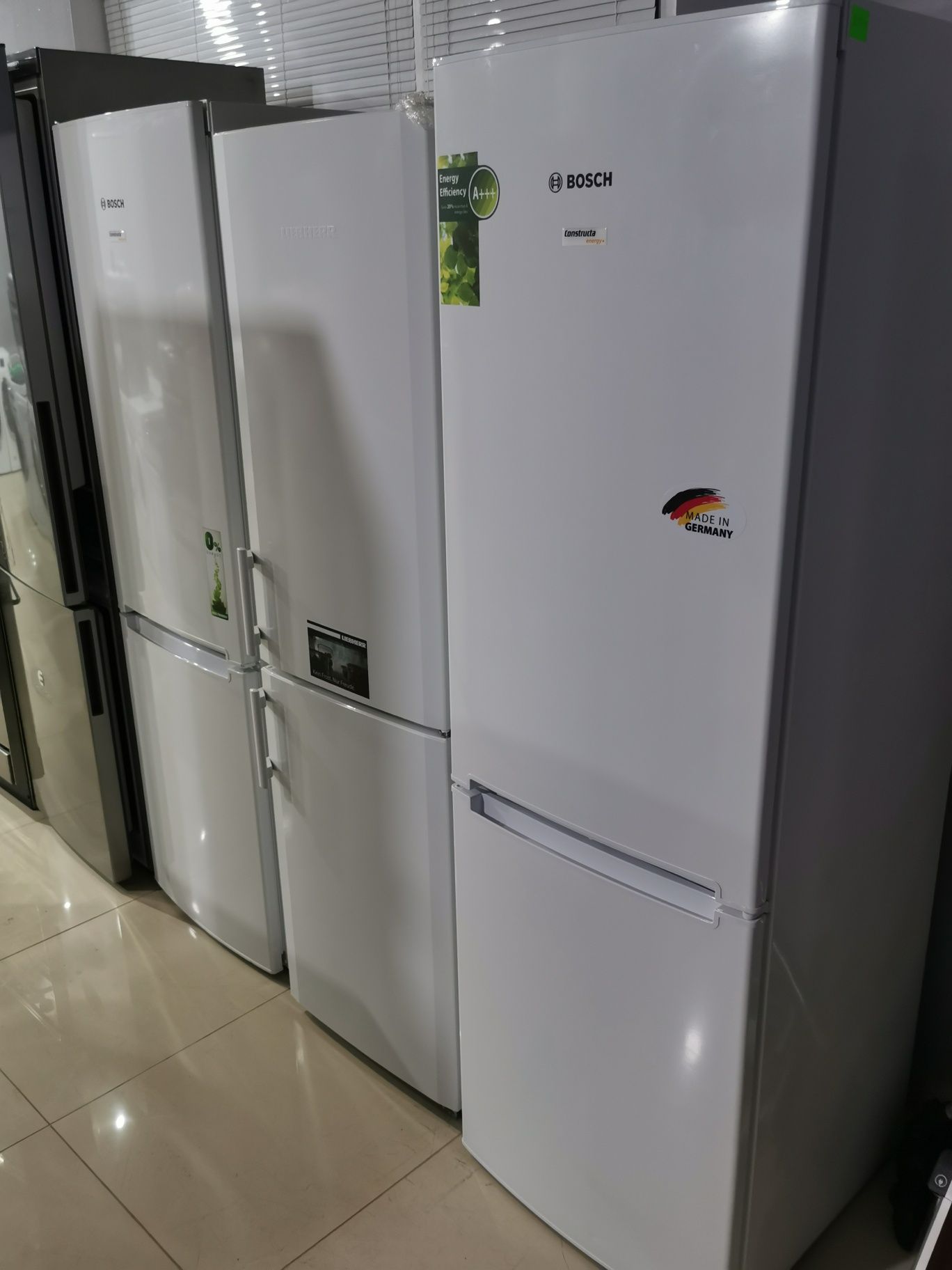Холодильник Bosch-Construkta
