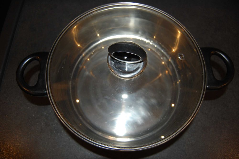 Garnek z pokrywką ze stali nierdzewnej - poj. 5 l