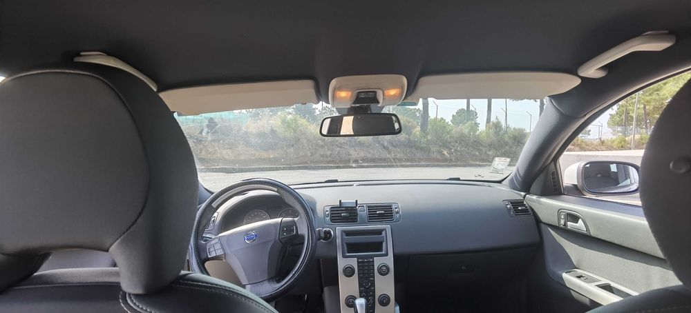 Volvo S40 1.6D R-Design (SEM MBWAY)