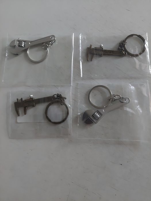 Токарные победитовые и самокальные резцы. БРЕЛКИ.