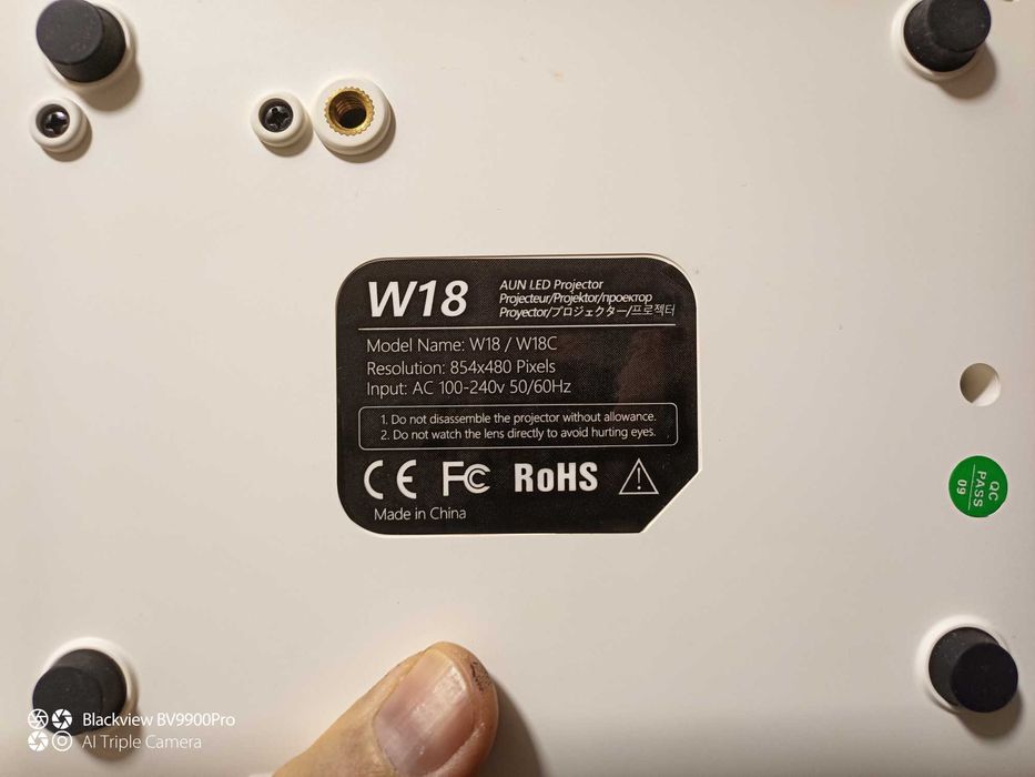 Led проектор AUN W18