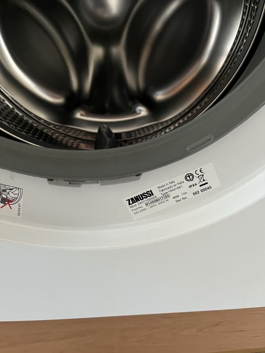 Máquina de lavar roupa Zanussi
