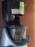 Wyciskarka wolnoobrotowa PureJuice Pro JMP800SI Stan Jak Nowa