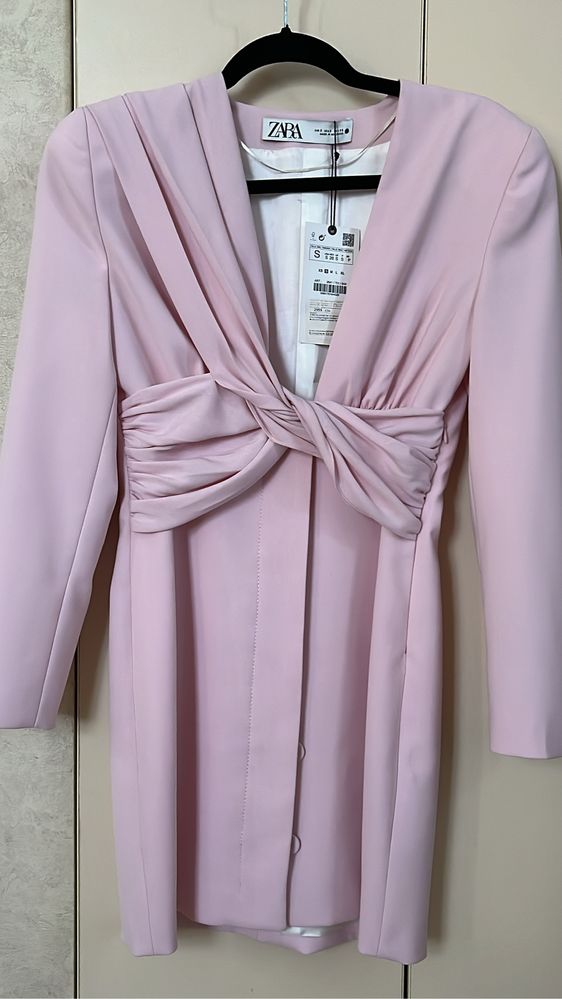 Рожева сукня Zara