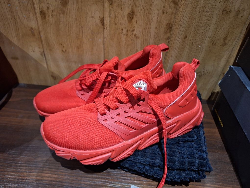 Czerwone buty 41