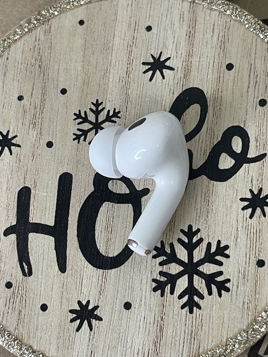 Продаю AirPods pro 2 правий оригінал аирподс про 2