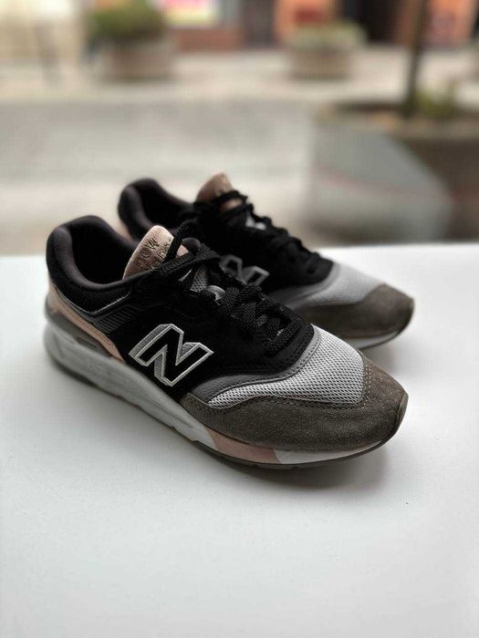 Oryginalne buty New Balance 997H Rozmiar EU37.5