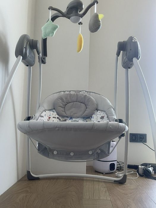 Кресло-качалка (укачивающий центр) CARRELLO Grazia