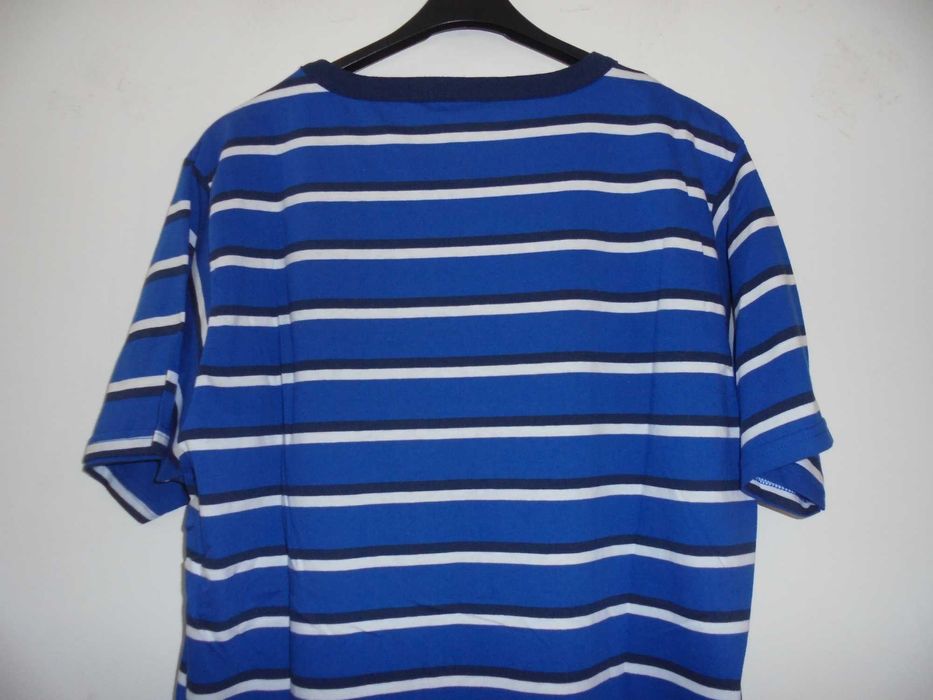 T-shirt de homem as riscas linda