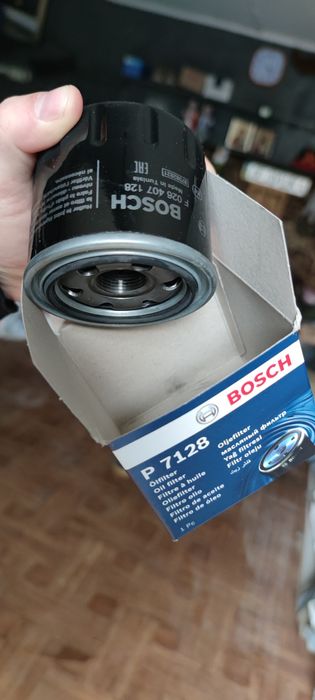 Фільтр масляний фильтр bosch jeep compass