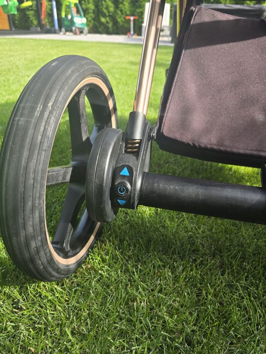 Cybex e-Priam Black Rosegold gondola + spacerówka