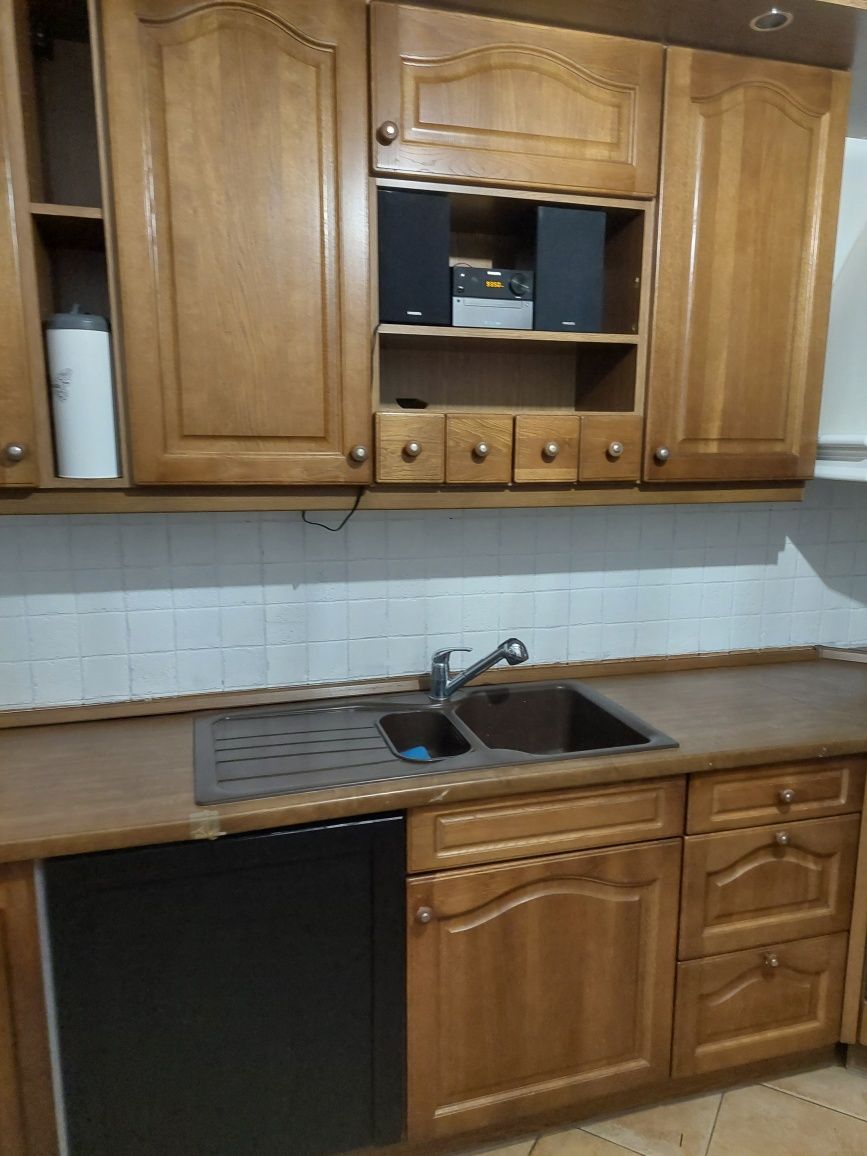 Używana kuchnia drewniana plus sprzęt agd