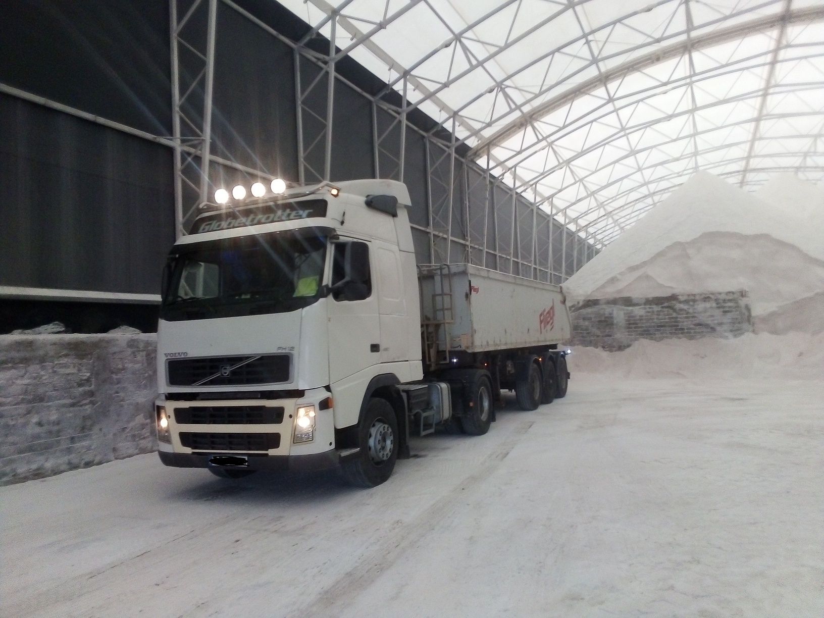 Zestaw ciągnik siodłowy Volvo fh12+naczepa fliegl