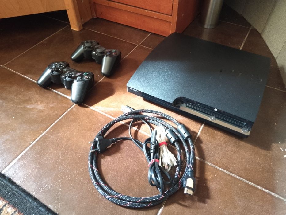 ТЕРМІНОВО! Sony PlayStation 3 Slim cfw ідеал