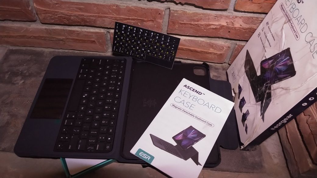 Amazon! Smart чохол клавіатура-тач ESR до Apple iPad Air 4/5, Pro 11"