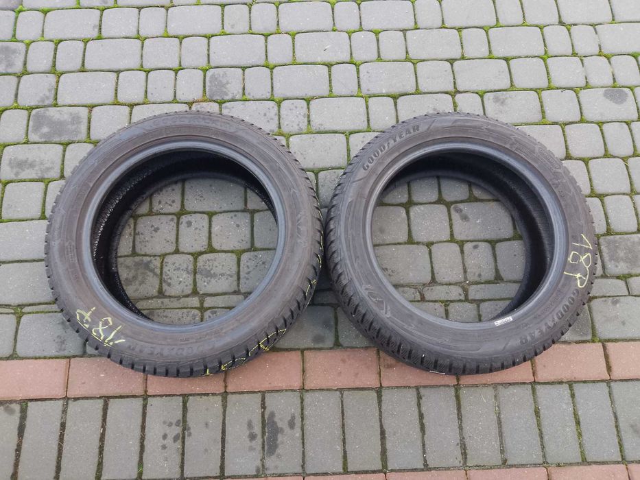 OPONY GOODYEAR 215/55/17 8.07 MM ZIMA 2 Sztuki 2021 Rok