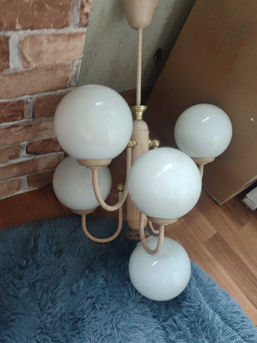 Світильник в хорошому стані