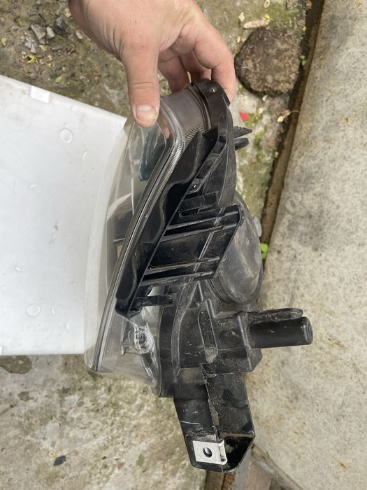 Фара ліва з електрокоректором  Nissan Qashqai j10