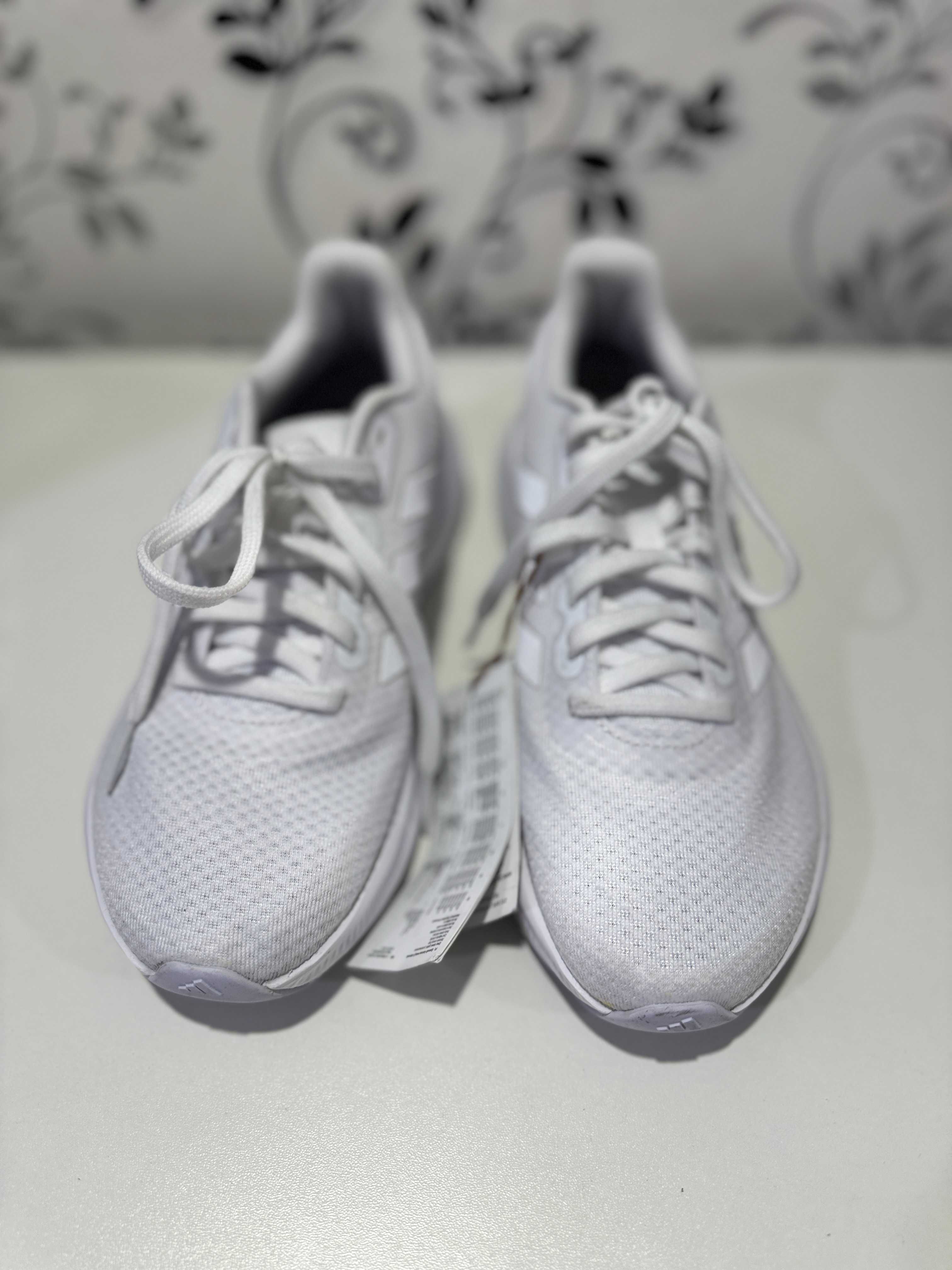 Кросівки жіночі бігові Adidas Runfalcon 3 Shoes White Hp7559, 38.5р
