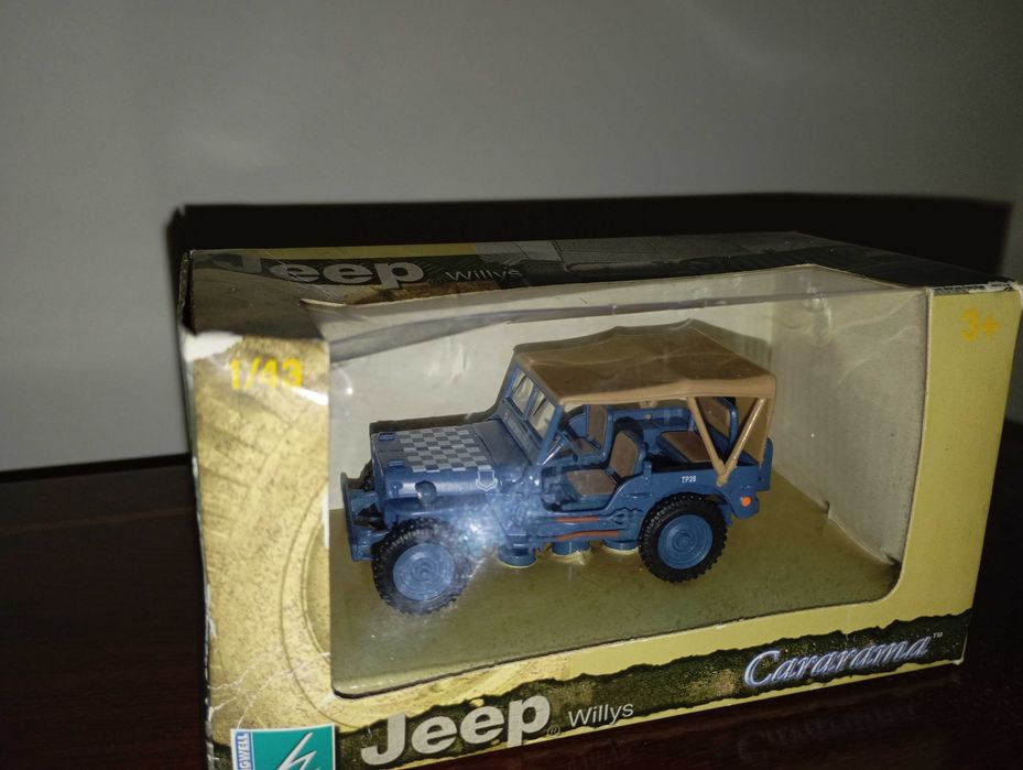 Jeep Willys em miniatura/brinquedo na escala 1/43