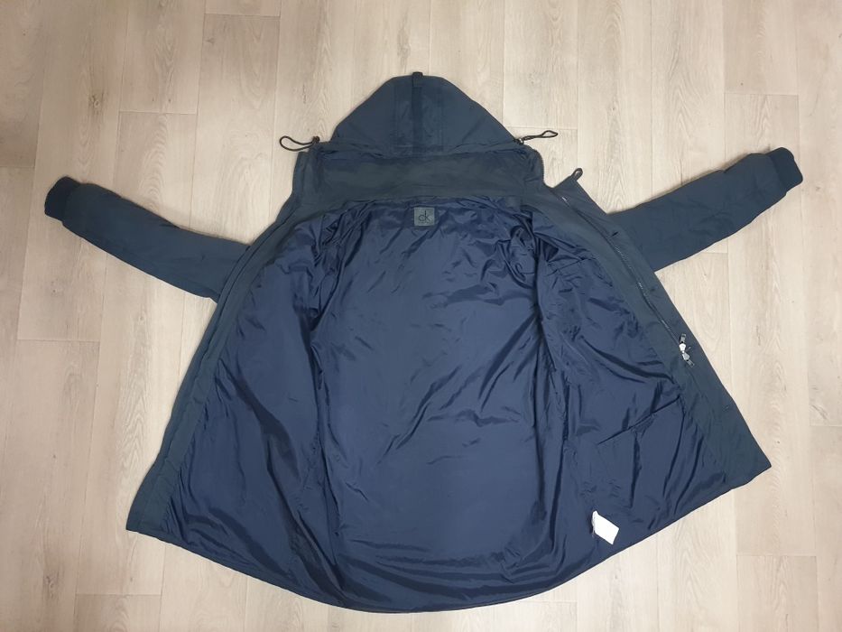 Оригинальная куртка Calvin Klein "M"