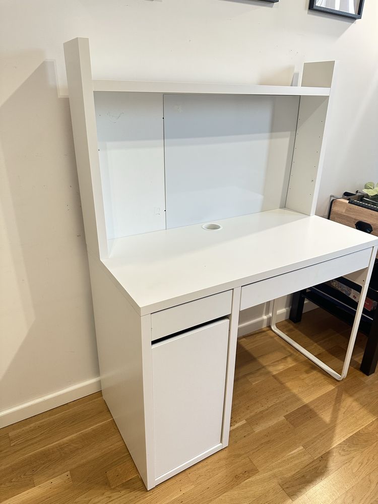 Biurko + Zestaw mebli dzieciecych Ikea