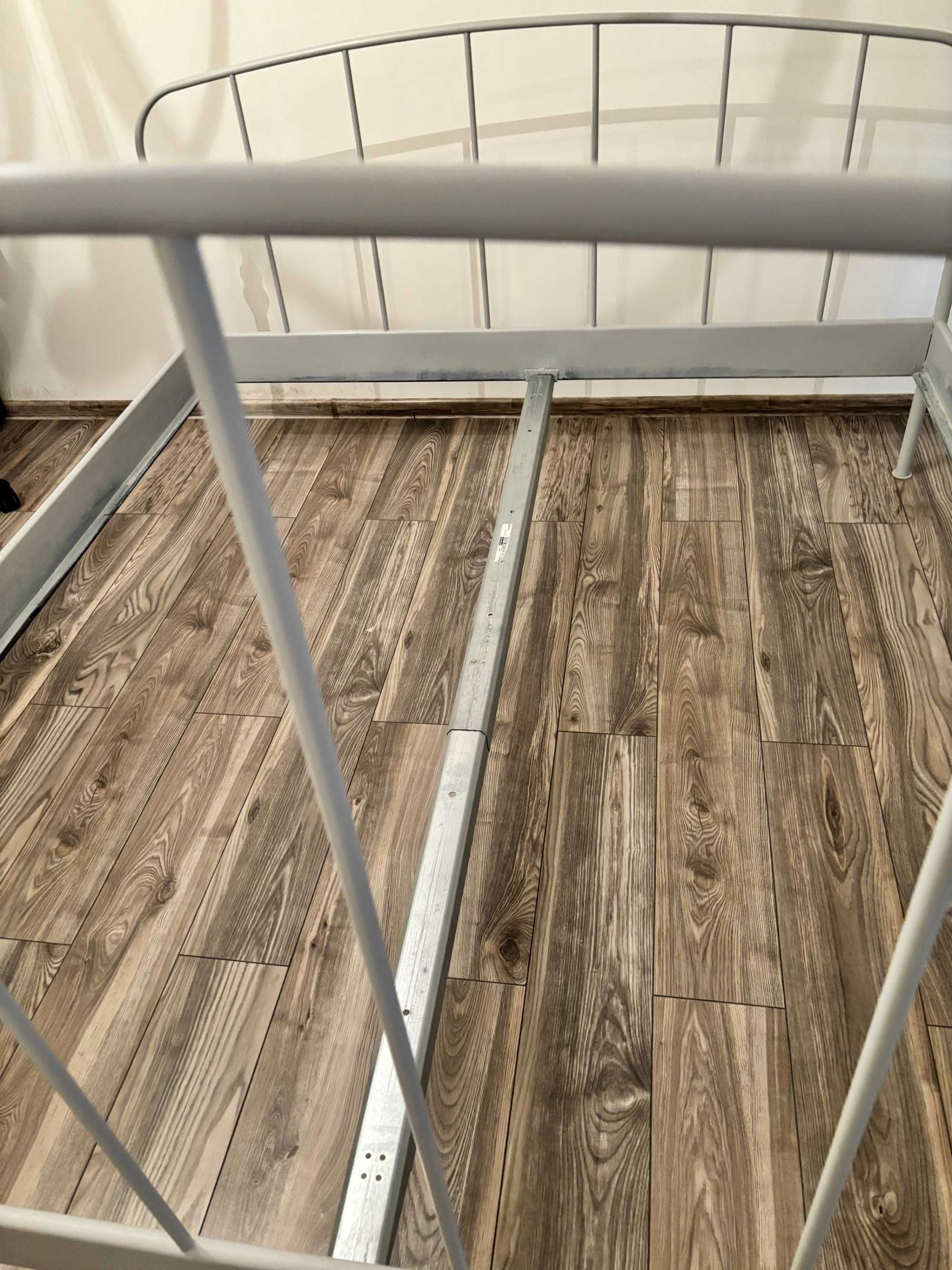 Łóżko podwójne z metalowym stelażem  180x200 cm- Skorva Ikea