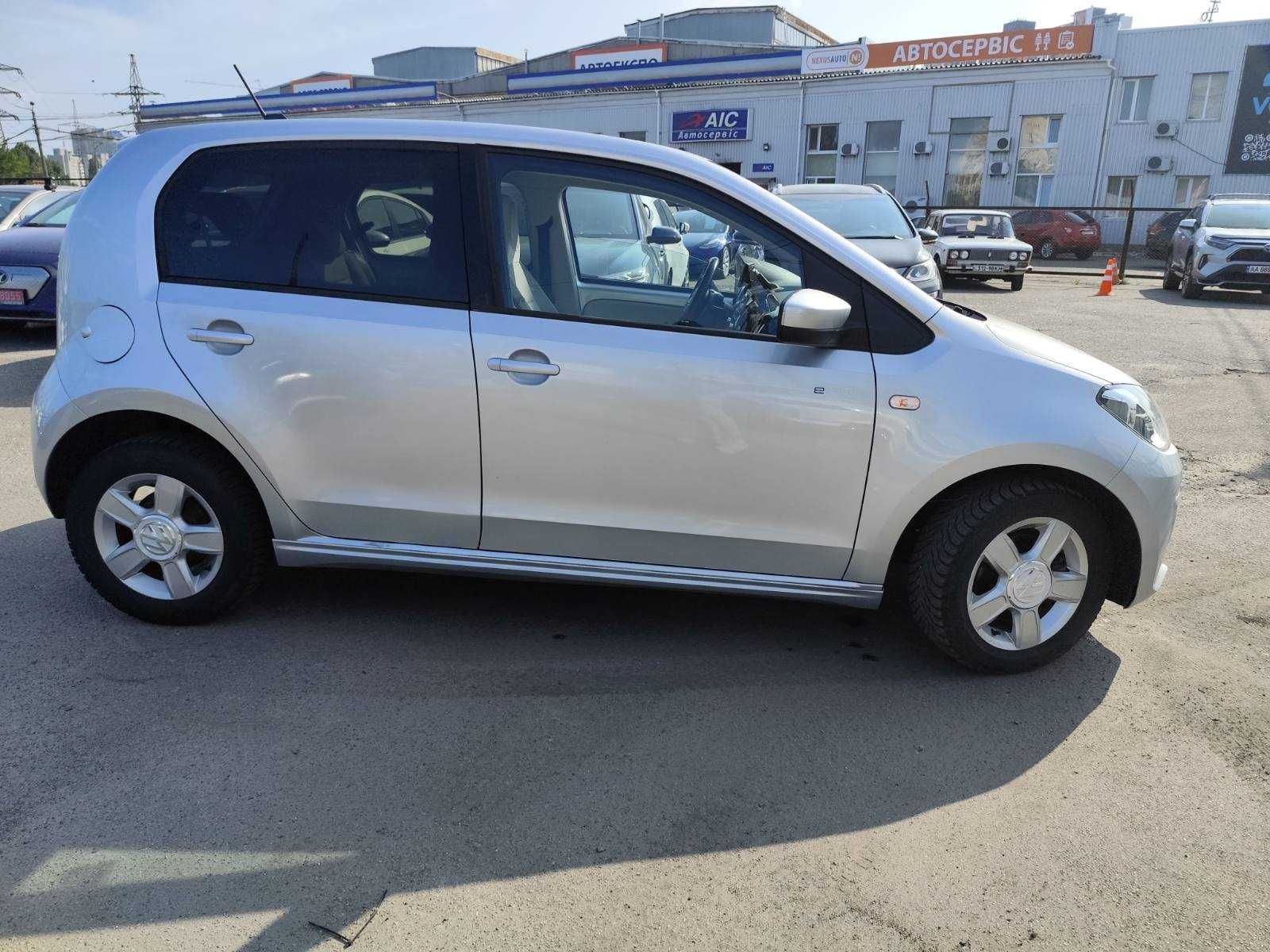 VW e-UP  на 160 км 2016 року підігріви +доп зимові колеса